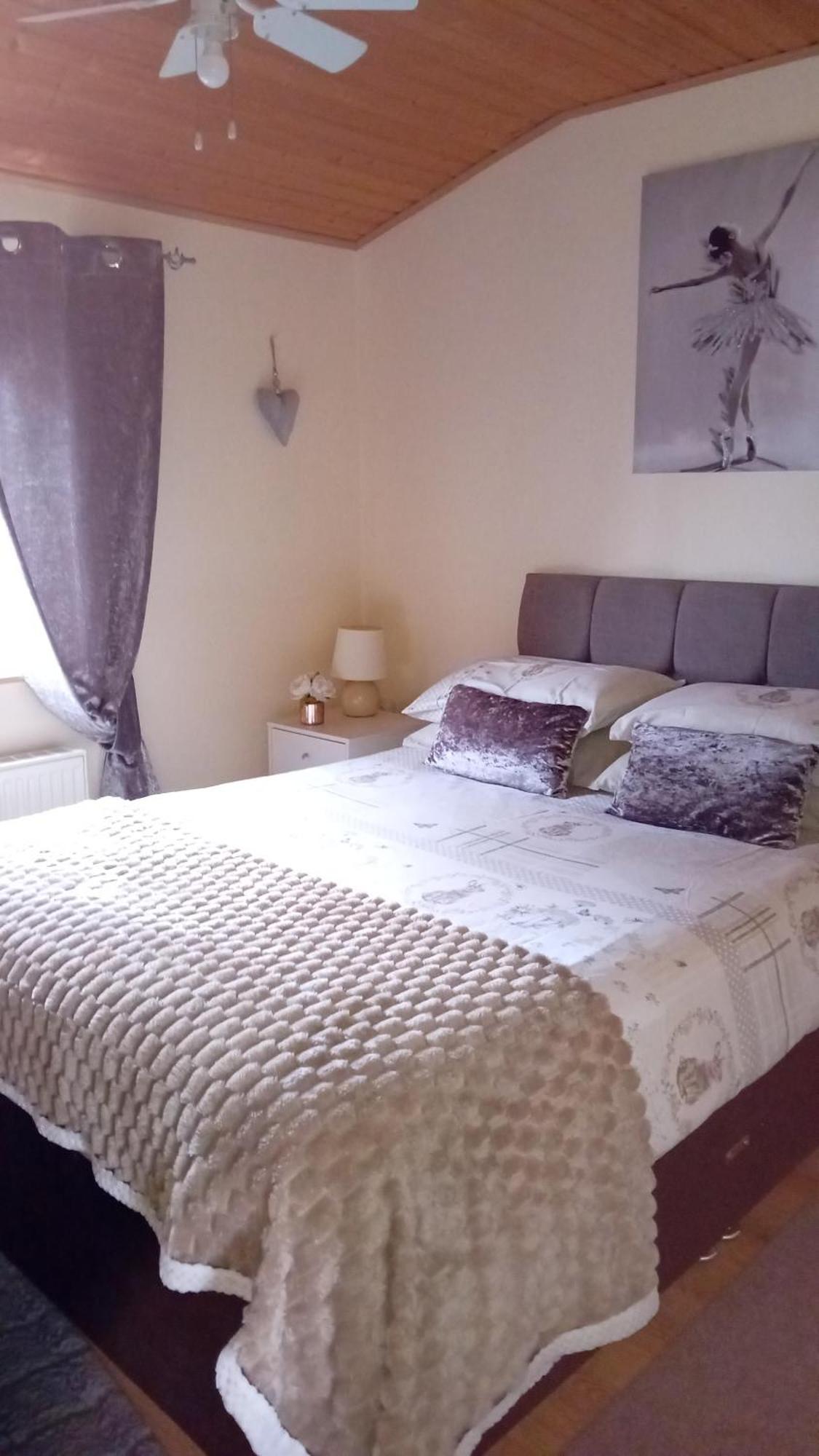 Baytree Lodge At Three Lochs Holiday Park, New Ask About Our Packages Birthday ,Anniversary,Family,Pamper Packages Available Balminnoch ภายนอก รูปภาพ